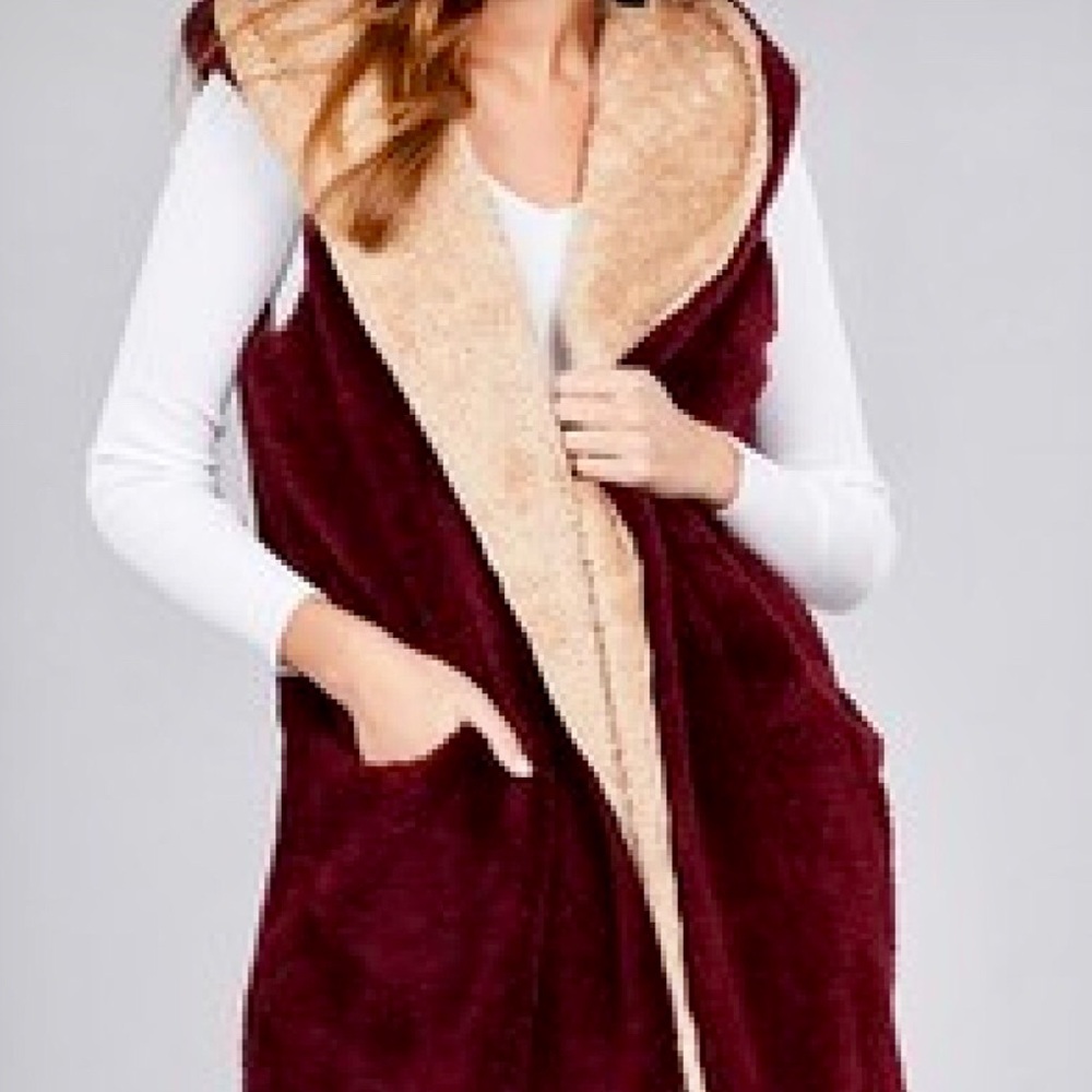 💥NWT Beautiful Women’s Reversible Sherpa Vest 💥